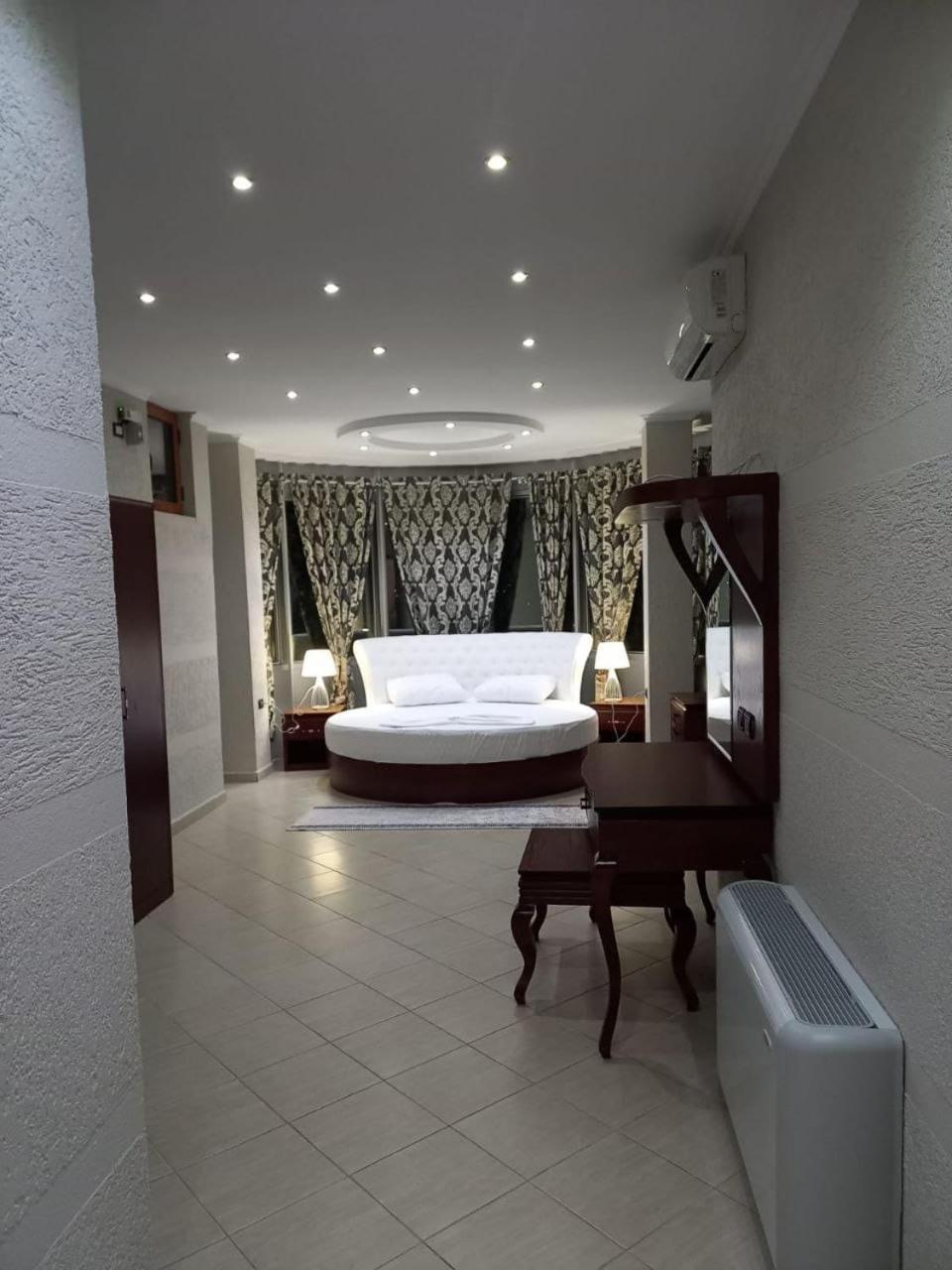 Hotel Artan *