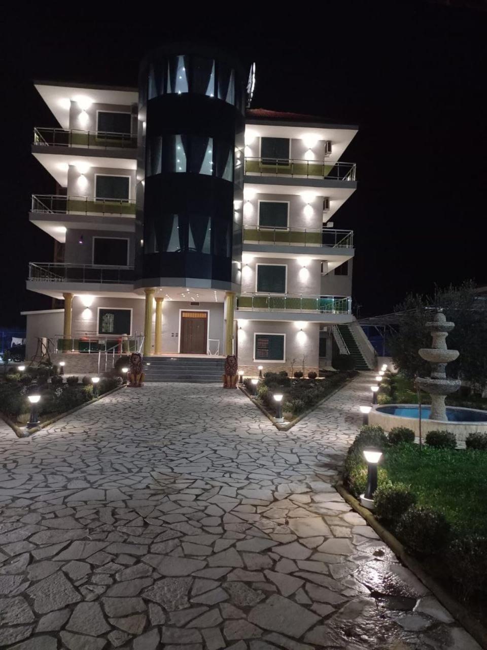 Hotel Artan *