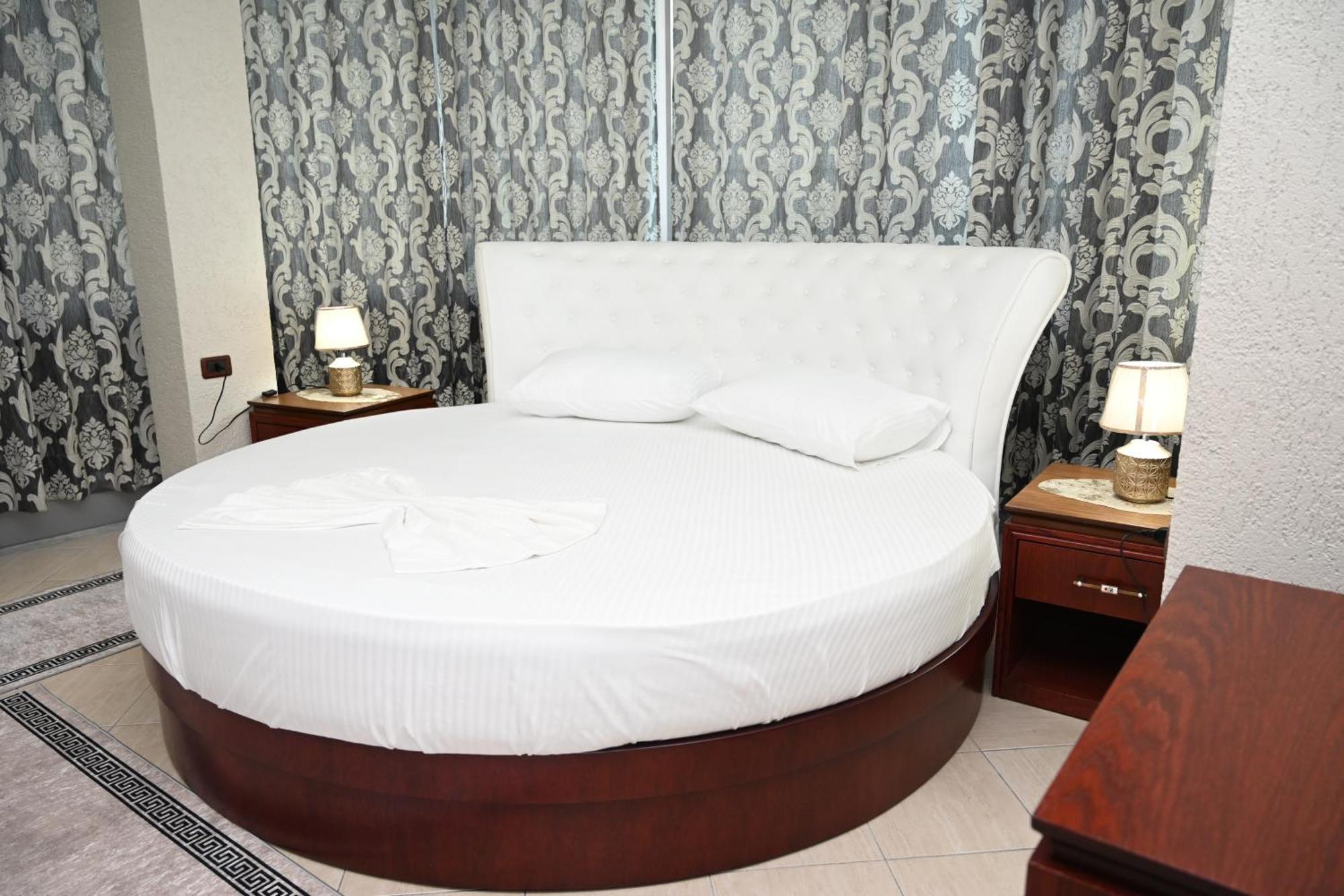 Artan Hotel