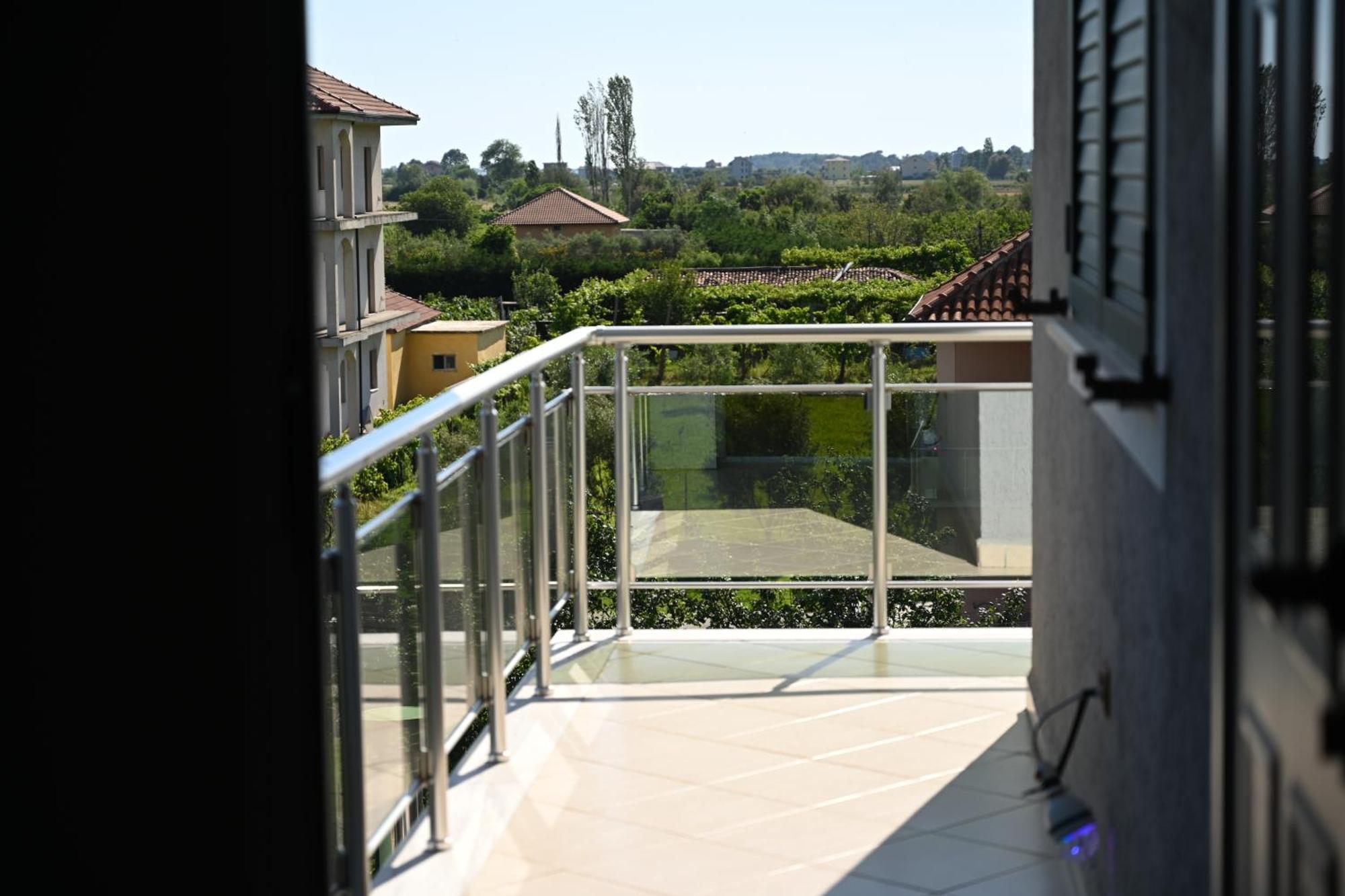Hotel Artan *