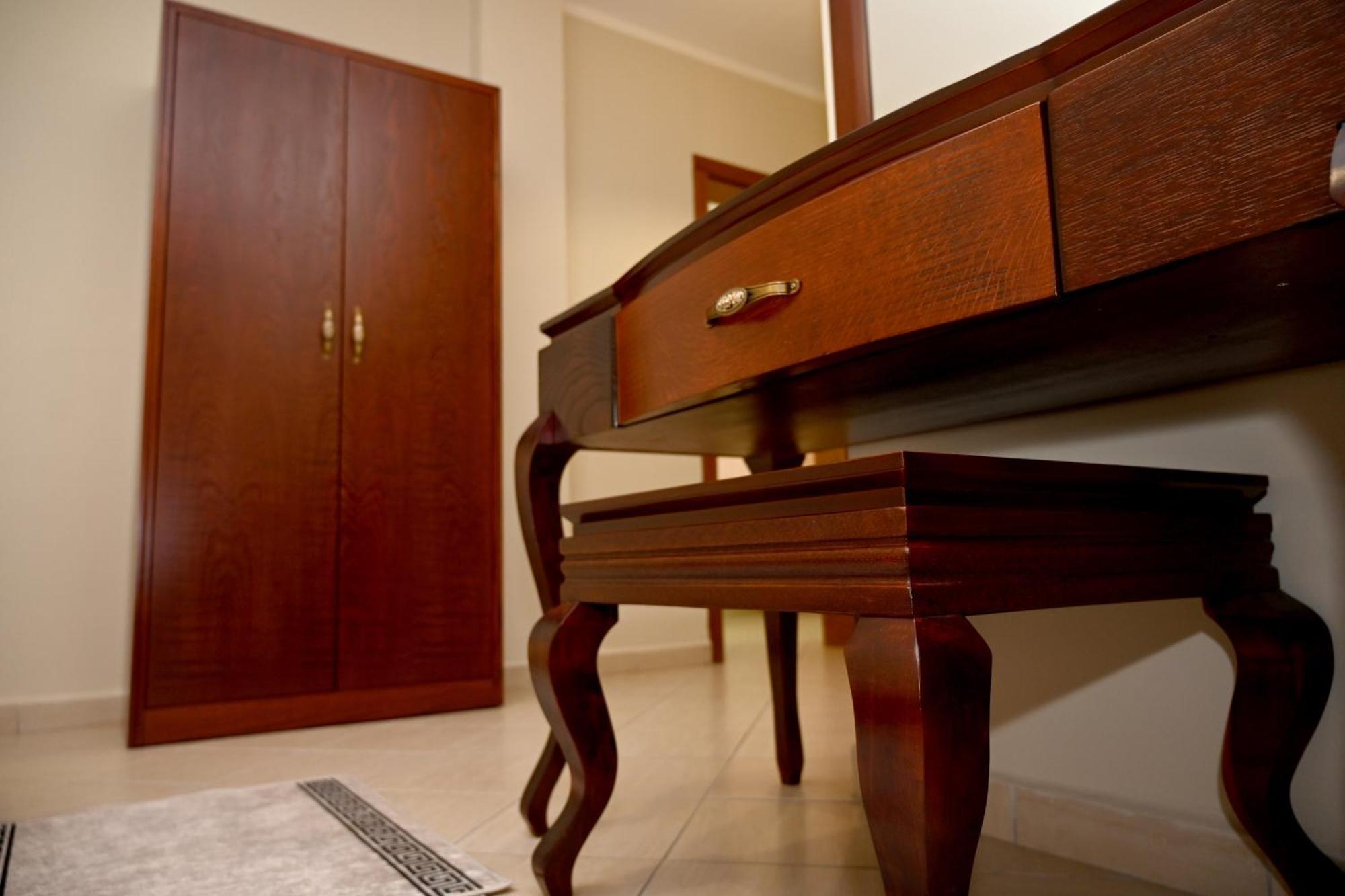 Hotel Artan Ishull-Shëngjini