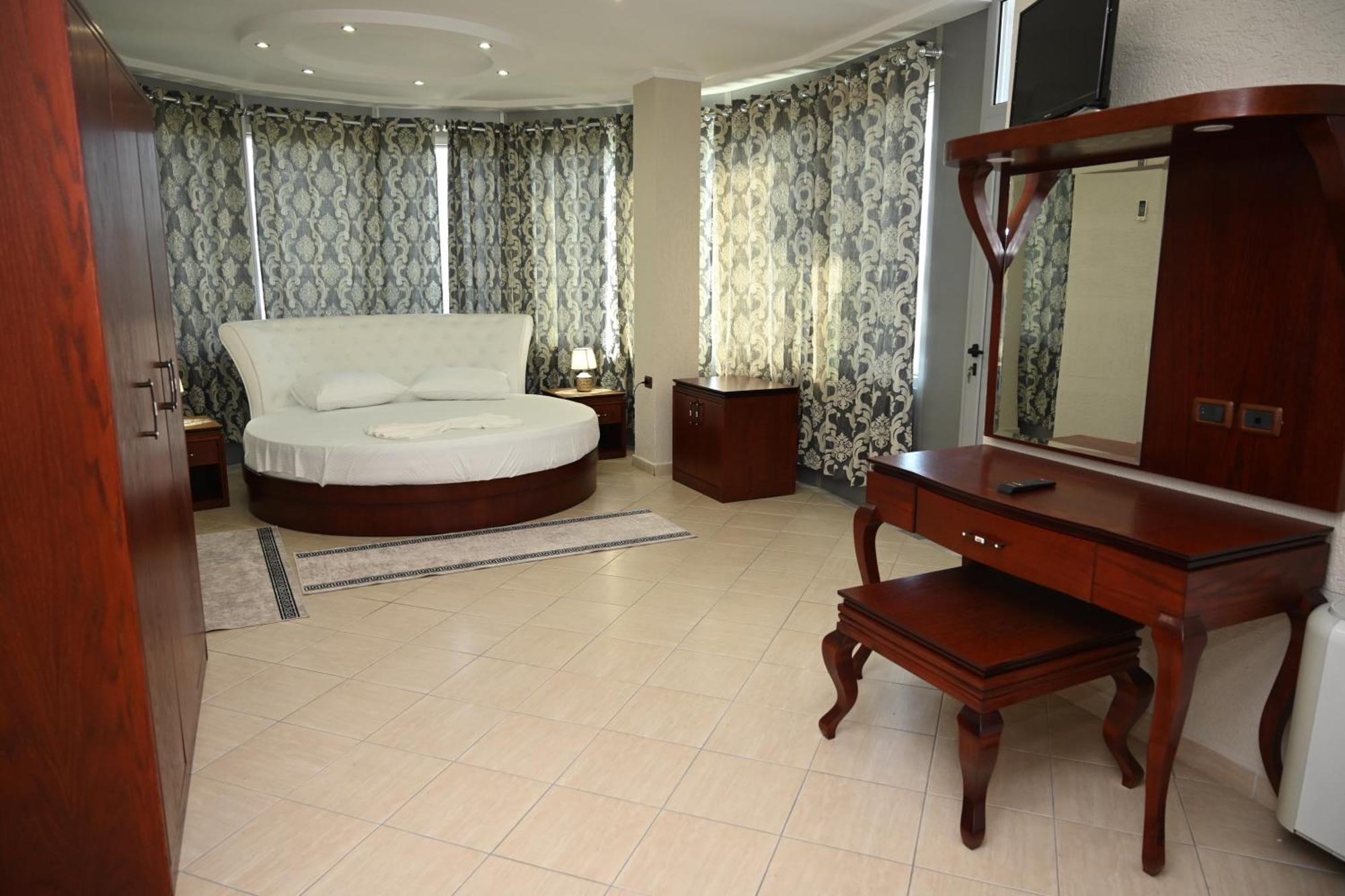 Hotel Artan *