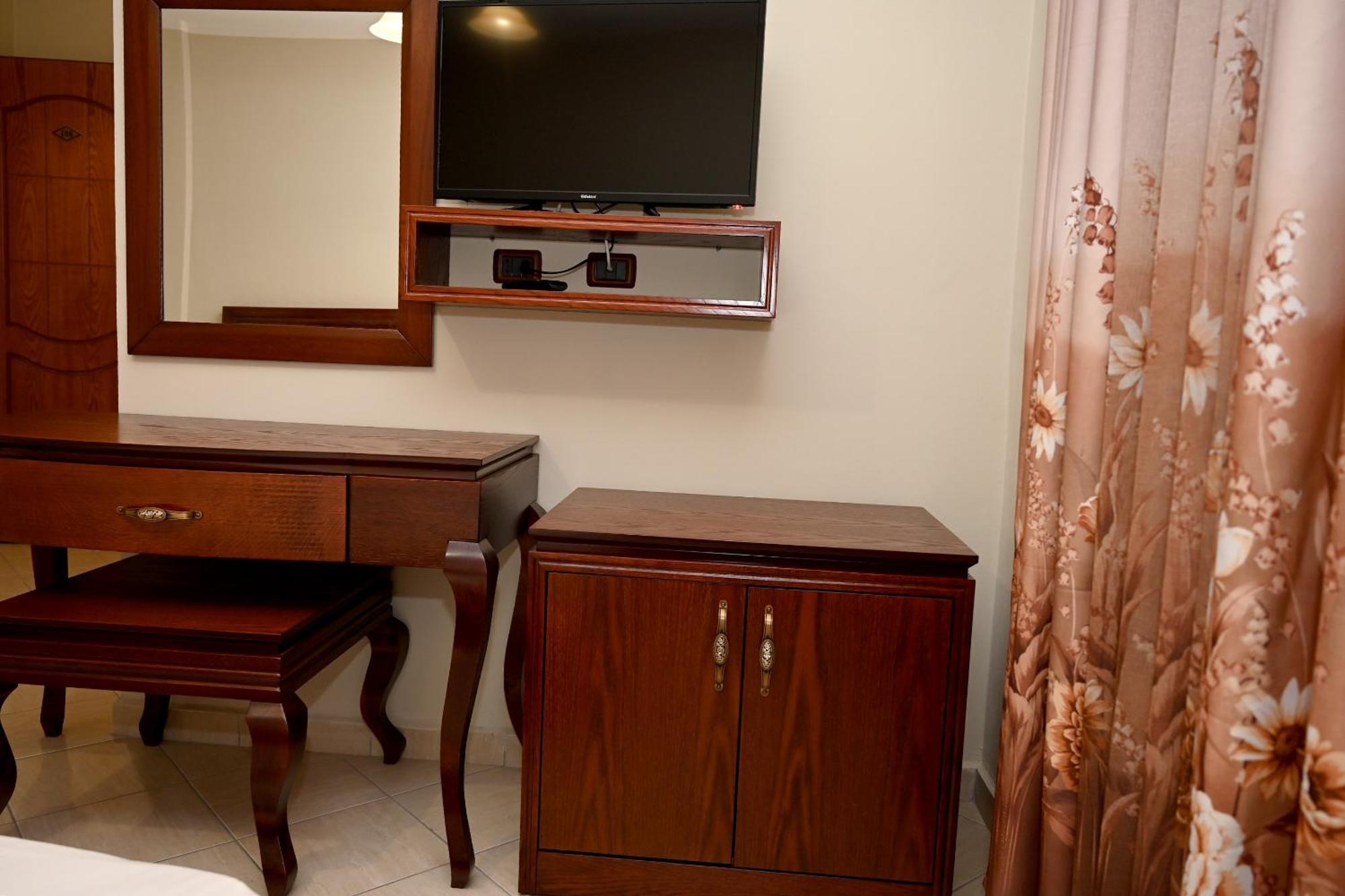 Artan Hotel